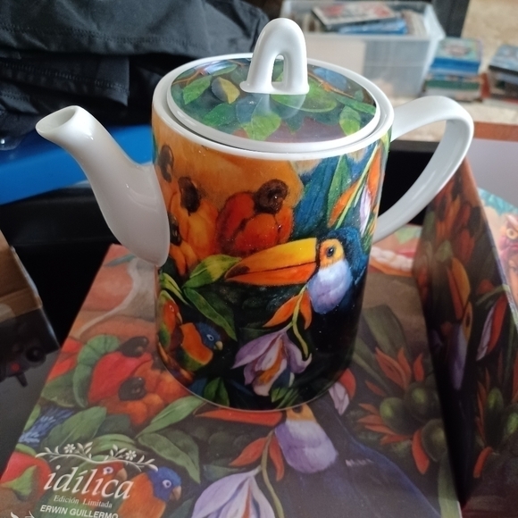Other - ERWIN GUILLERMO IDILICA DECORATIVE TEA POT SET - MINT IN BOX